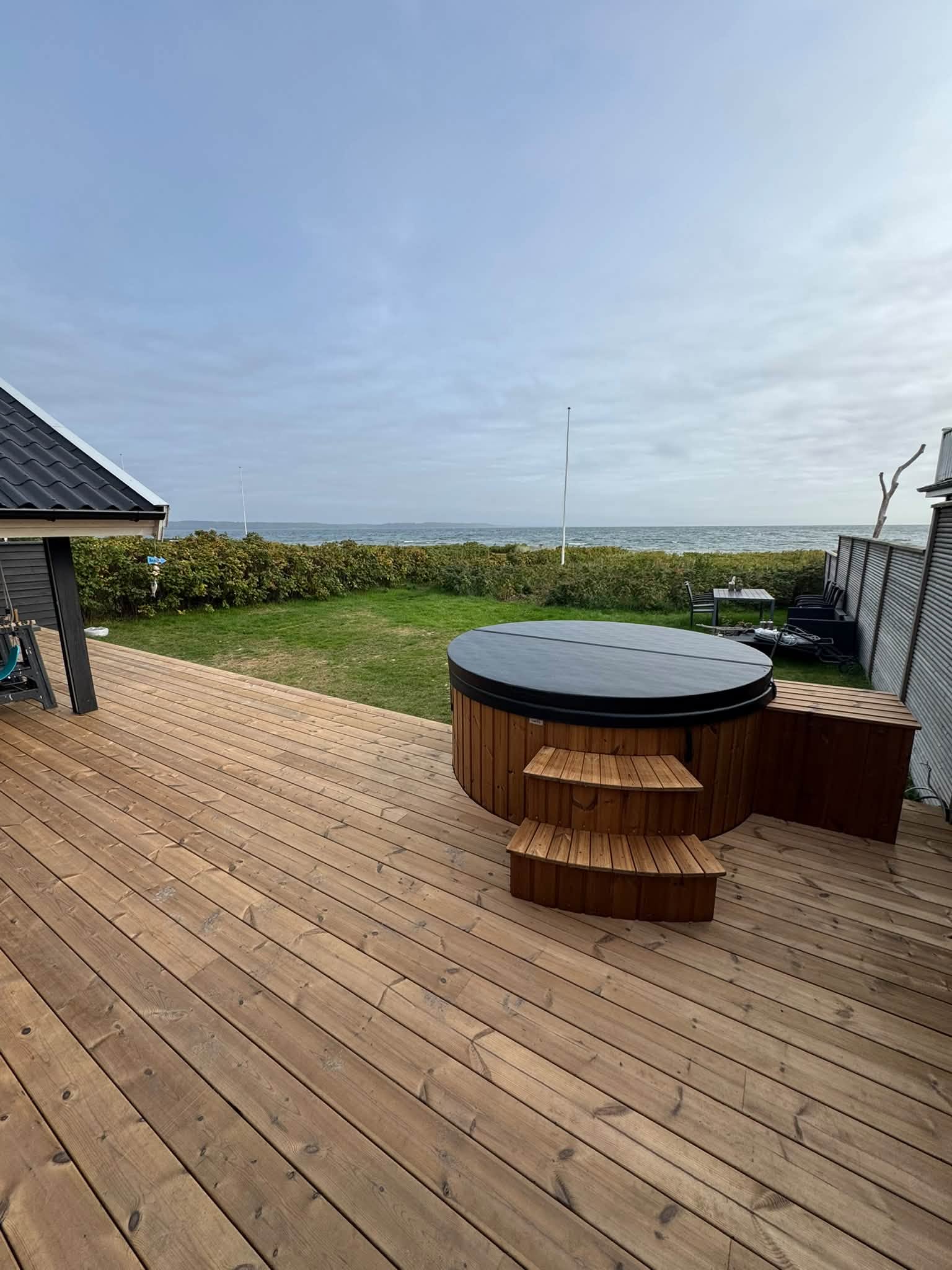 Terrasse med vildmarksbad
